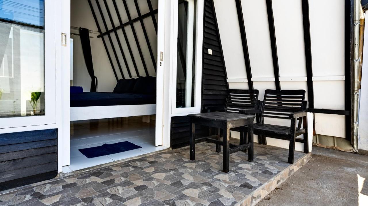 Sanctum Dive Bungalows With Private Pool Τζίλι Τραγουανγκάν Εξωτερικό φωτογραφία