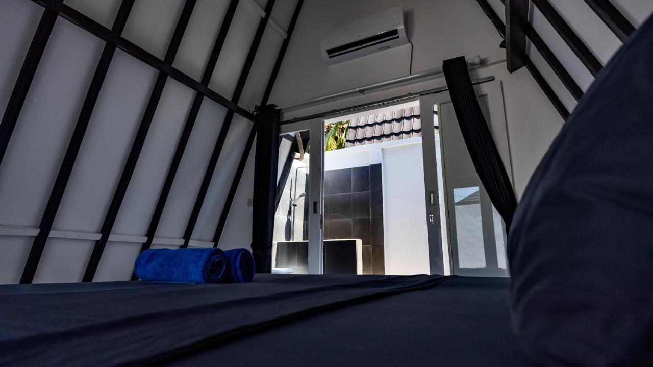Sanctum Dive Bungalows With Private Pool Τζίλι Τραγουανγκάν Εξωτερικό φωτογραφία