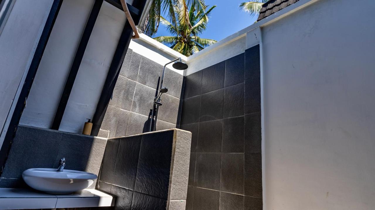 Sanctum Dive Bungalows With Private Pool Τζίλι Τραγουανγκάν Εξωτερικό φωτογραφία